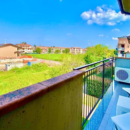 Casatella - Monolocale Con Balcone Vidigulfo Buitenkant foto