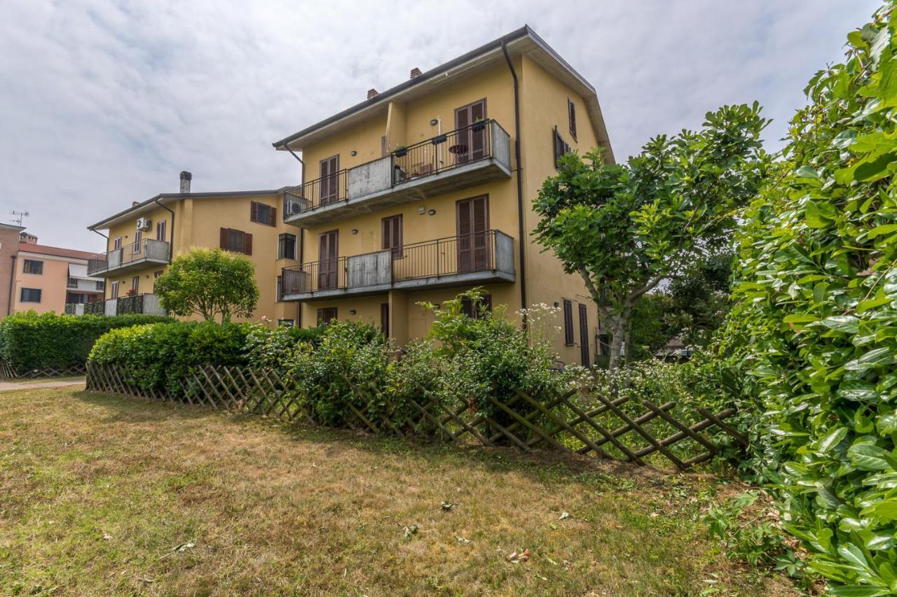 Casatella - Monolocale Con Balcone Vidigulfo Buitenkant foto
