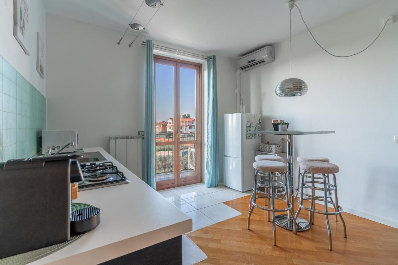 Casatella - Monolocale Con Balcone Vidigulfo Buitenkant foto