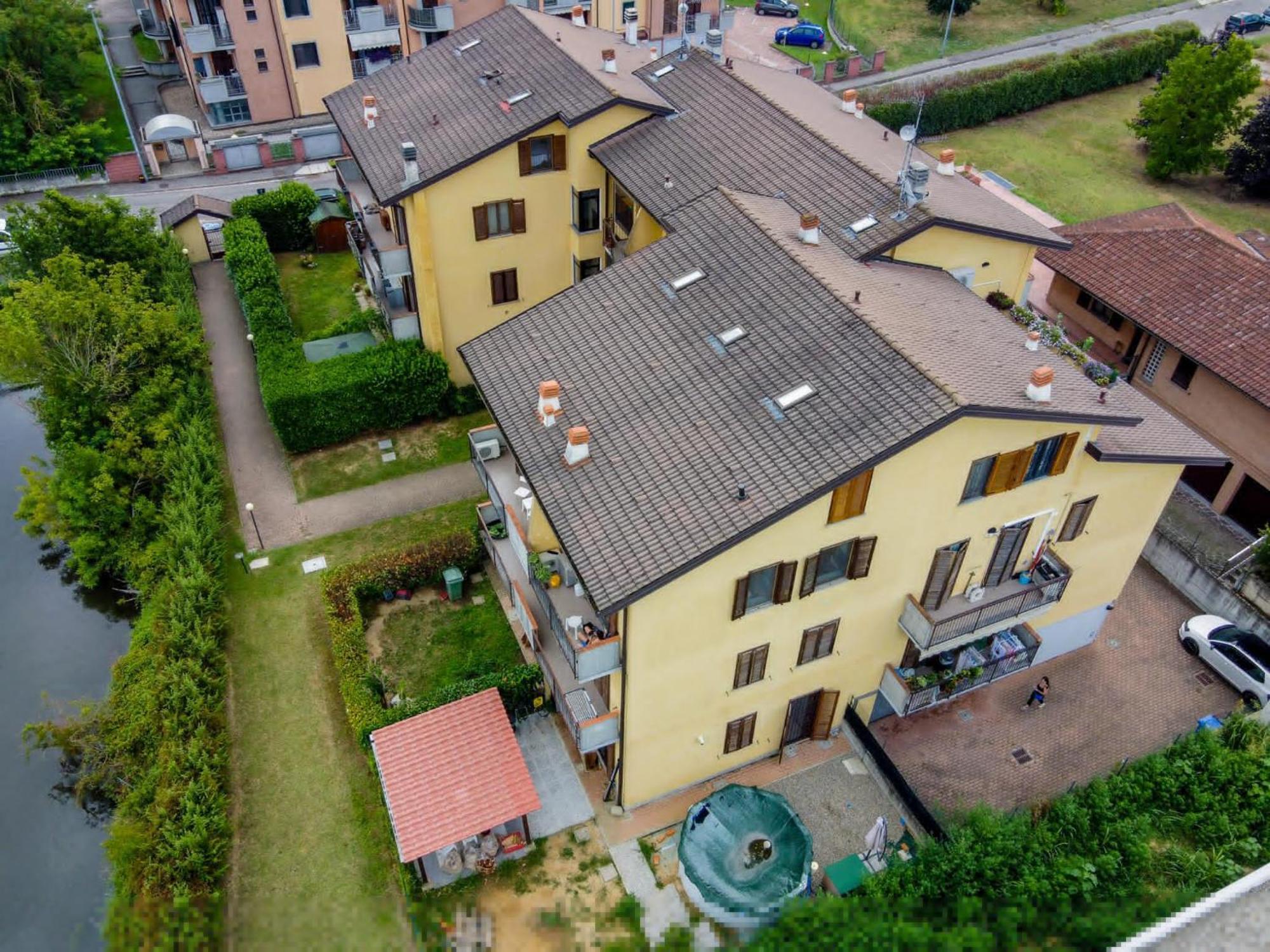 Casatella - Monolocale Con Balcone Vidigulfo Buitenkant foto